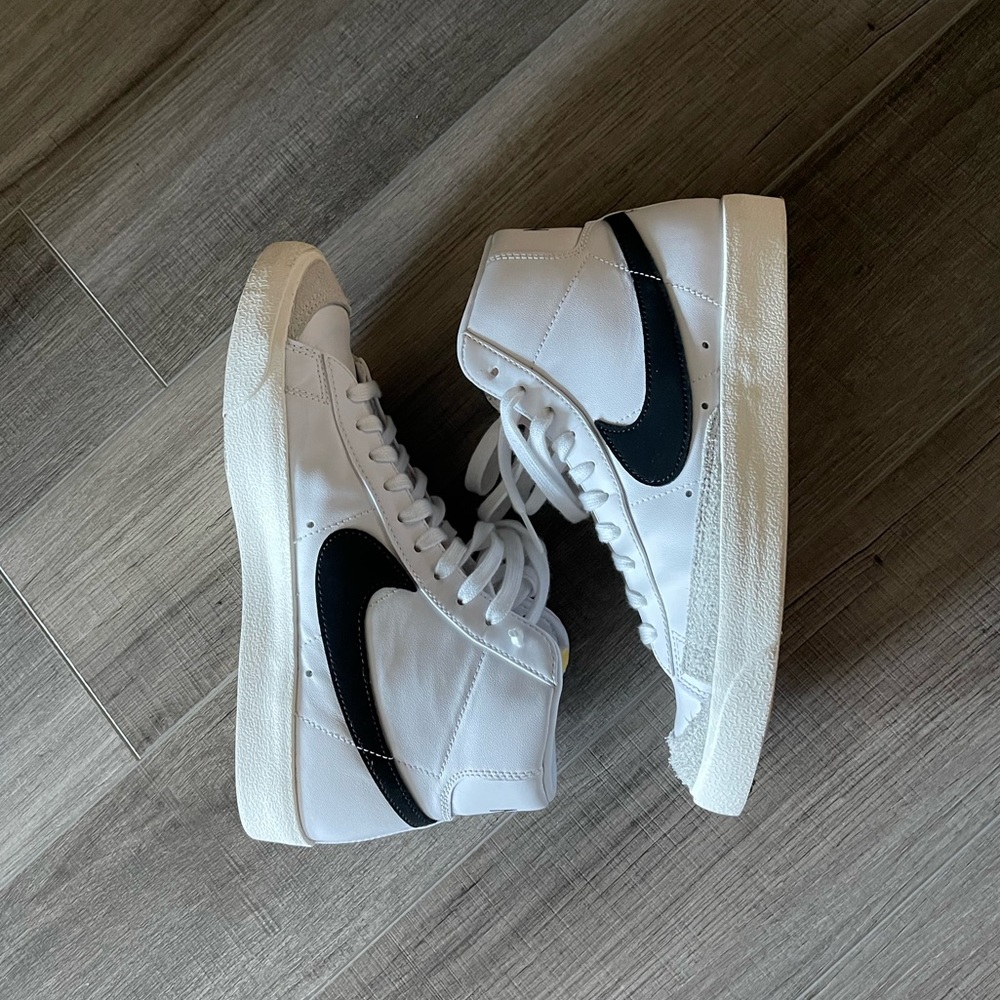 Nike Blazer Mid '77 High Top Sneaker